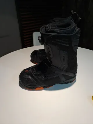 SCARPONI SNOWBOARD ATOMIC taglia 43.5 uomo blacknight