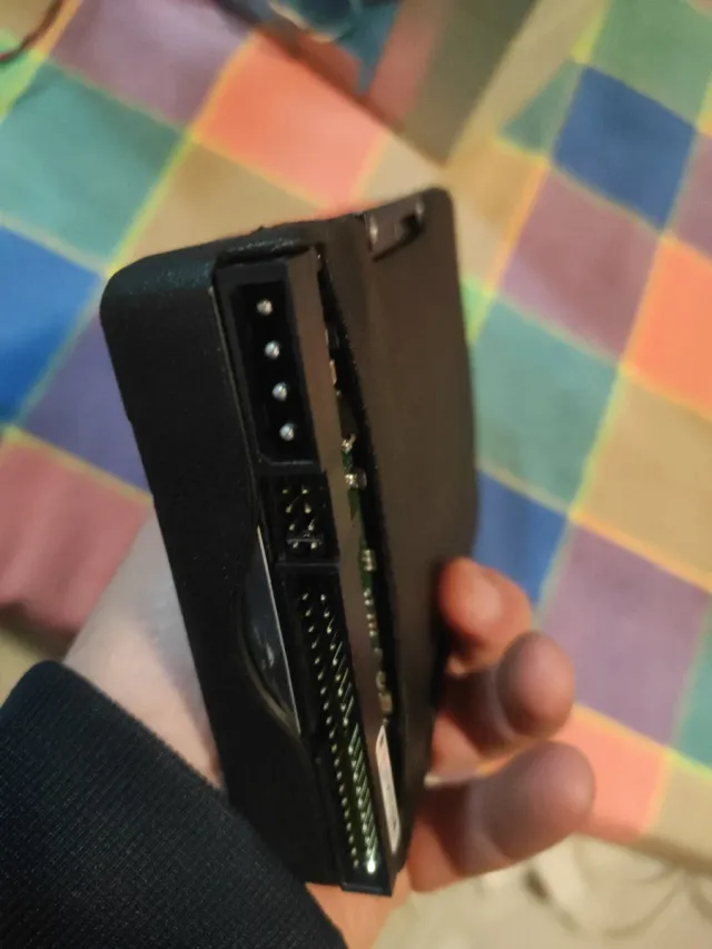 Disco Duro Seagate U6 vintage.  Modelo: ST320410A.