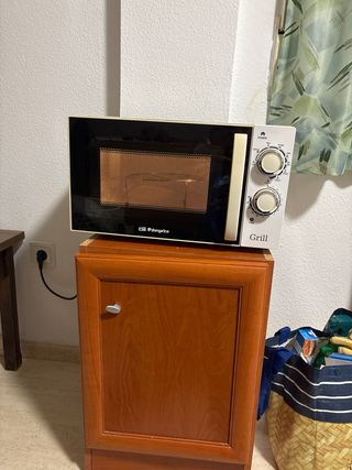 Microondas Orbegozo con grill