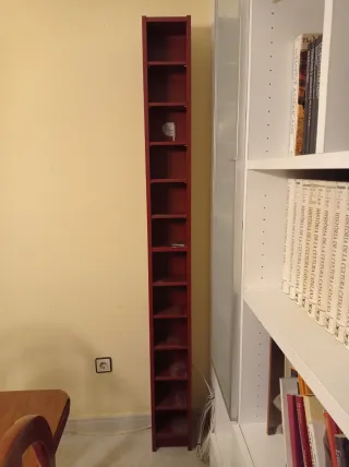 Estantería CD Madera Roja
