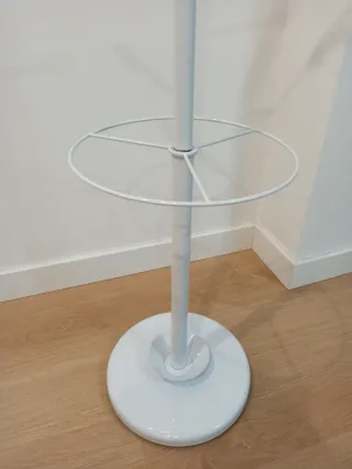 Perchero de pie blanco diseño árbol