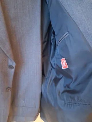 Traje de espiga gris caballero