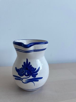 Jarrita cerámica Granadina azul y blanca
