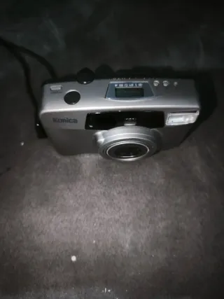 Cámara Konica Gris Plata
