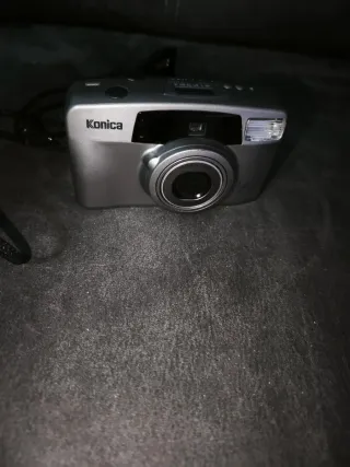 Cámara Konica Gris Plata