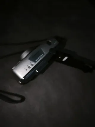 Cámara Konica Gris Plata