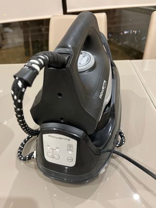 Centro de Planchado Rowenta + plancha vapor