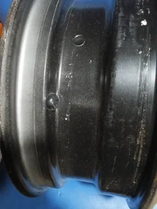 Una Llanta Peugeot 505