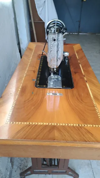 Máquina de coser Sigma antigua