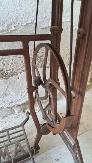 Máquina de coser Sigma antigua