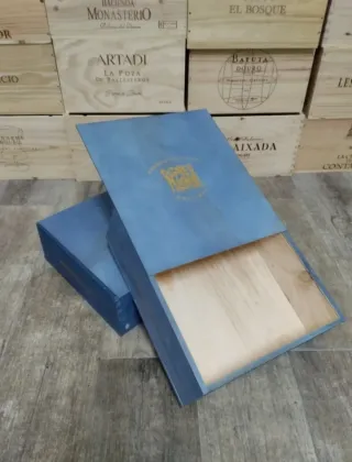 Lote de 2 cajas de madera con tapa corredera