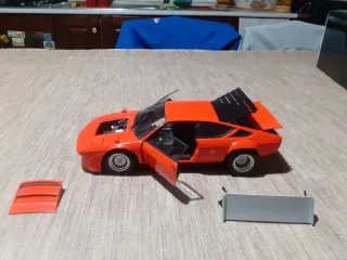 Lamborghini Urraco Rally 1/18 Arancione Kyosho