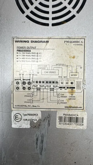 Subwoofer JBL y etapa de potencia