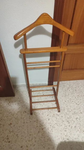 Perchero de madera