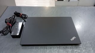 Portátil Lenovo Thinkpad T14s Gen 1