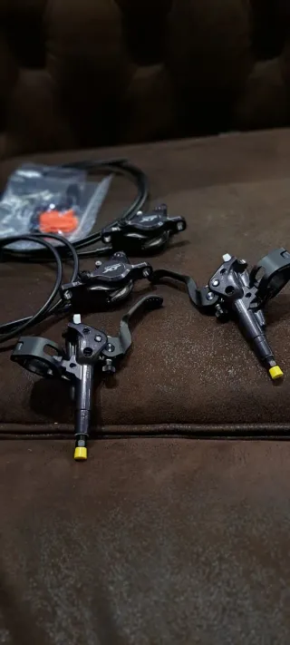 Frenos Shimano Deore XT M8100