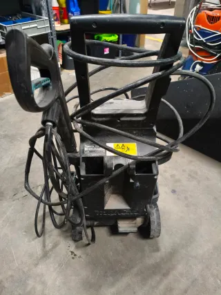 "Karcher" de la marca Makita.
