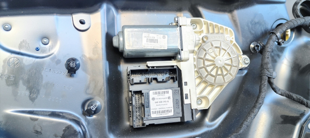 ELEVALUNAS DELANTERO IZQUIERDO VOLKSWAGEN PASSAT