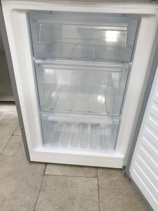 Nevera Zanussi 185x60cm A++ no Frost con Garantía