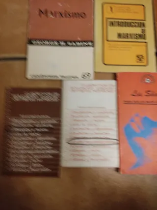 Escuchó ofertas varios libros