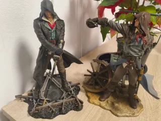 Figuras Assassin's Creed Syndicate y Unity