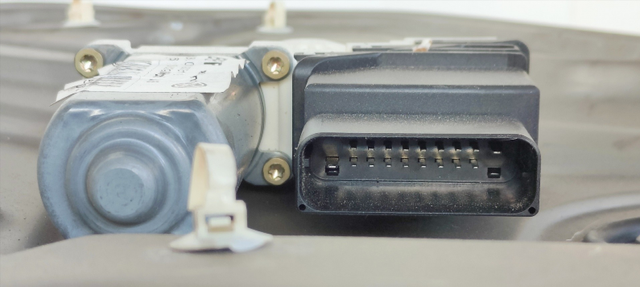 ELEVALUNAS TRASERO IZQUIERDO SKODA OCTAVIA BERLIN