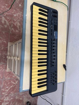 Teclado MIDI M-Audio Oxygen 49