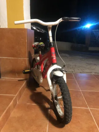 Bicicleta Infantil Rayo McQueen Roja