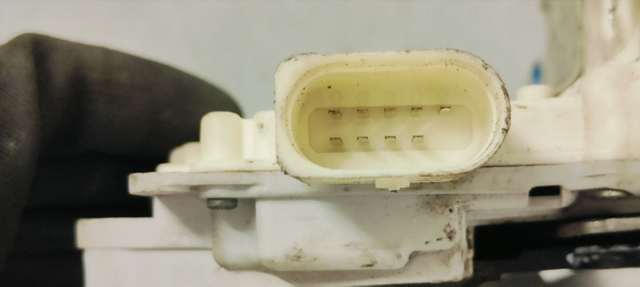 CERRADURA PUERTA DELANTERA IZQUIERDA AUDI A6 BERL