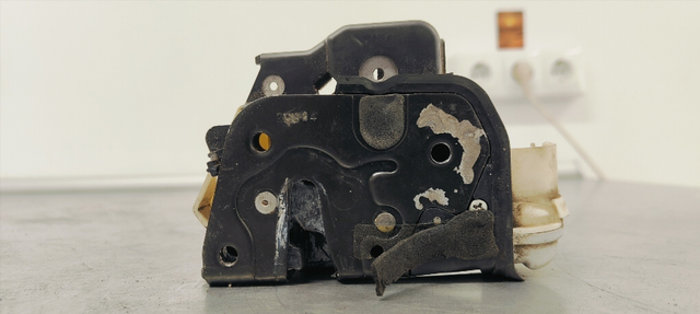 CERRADURA PUERTA DELANTERA IZQUIERDA AUDI A6 BERL