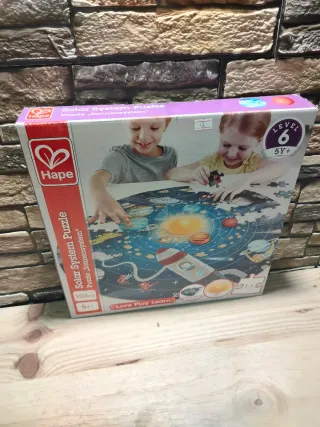 Hape Puzzle Circular Sistema Solar con iluminación
