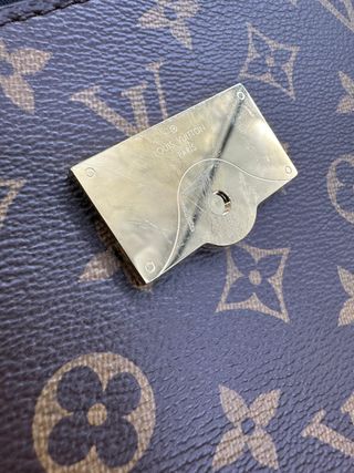 Louis Vuitton Montaigne BB Marrón