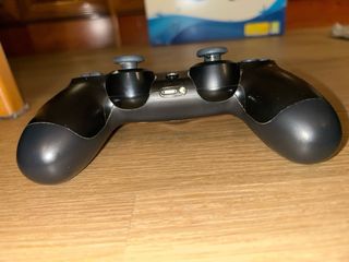 PS4 SLIM 1TB + 5 JUEGOS