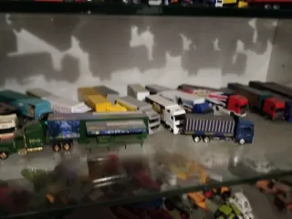 Colección Camiones 1/64