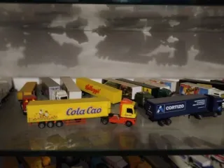 Colección Camiones 1/64