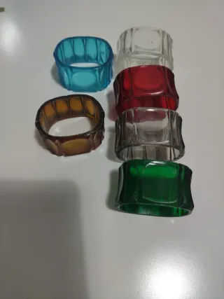 Servilleteros  de colores.