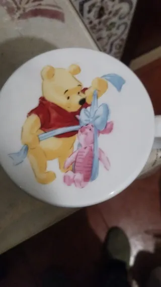 Taza Winnie Pooh con posavasos .Disney Store