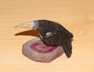 Pájaro ave Brasil piedra mineral natural negro