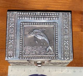 Caja joyero con delfín y flores