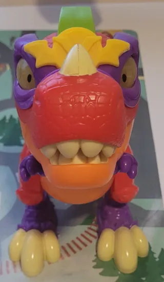 Superthings Dinosaurio con Figuras