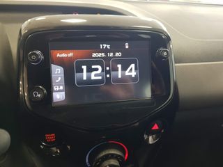 Peugeot 108 2021 - 8100LRW