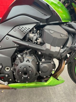 Kawasaki Z750 Verde y Negra