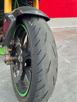 Kawasaki Z750 Verde y Negra