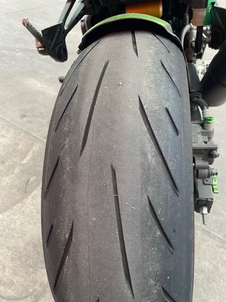 Kawasaki Z750 Verde y Negra