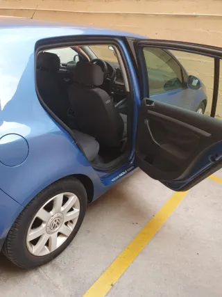 Volkswagen Golf 2004