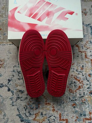 Jordan 1 Low Trophy Room