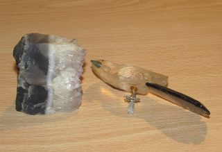 Pájaro ave Brasil piedra mineral natural blanco