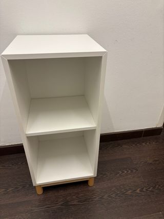 Estantería blanca Ikea.