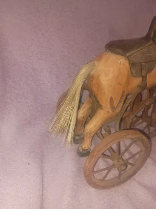 Caballo de madera para colección