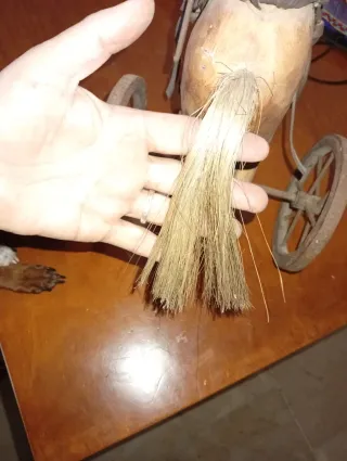 Caballo de madera para colección